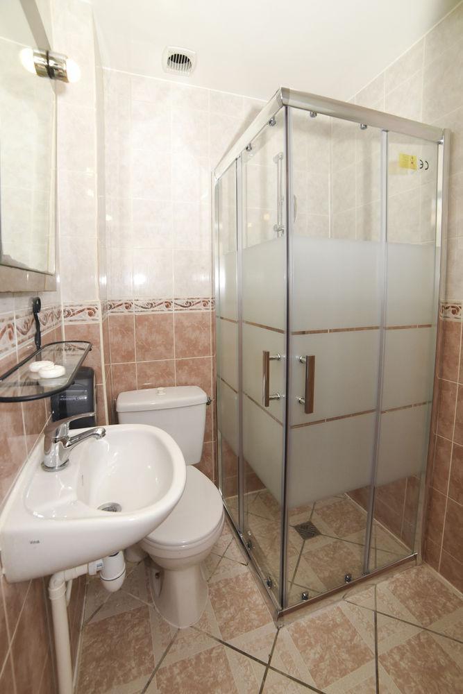 Sully Hotel Париж Экстерьер фото