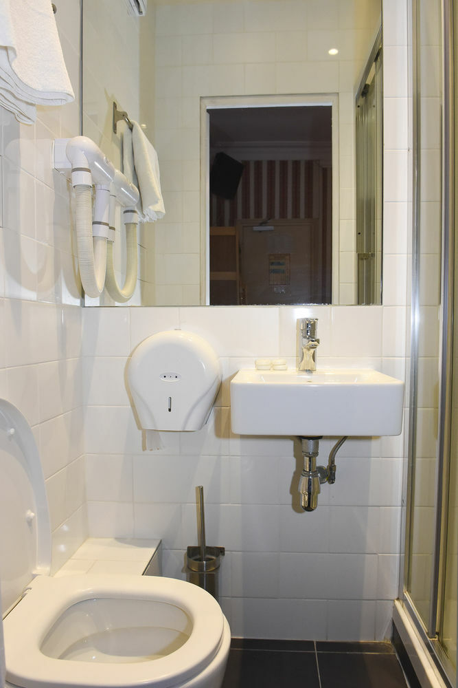 Sully Hotel Париж Экстерьер фото